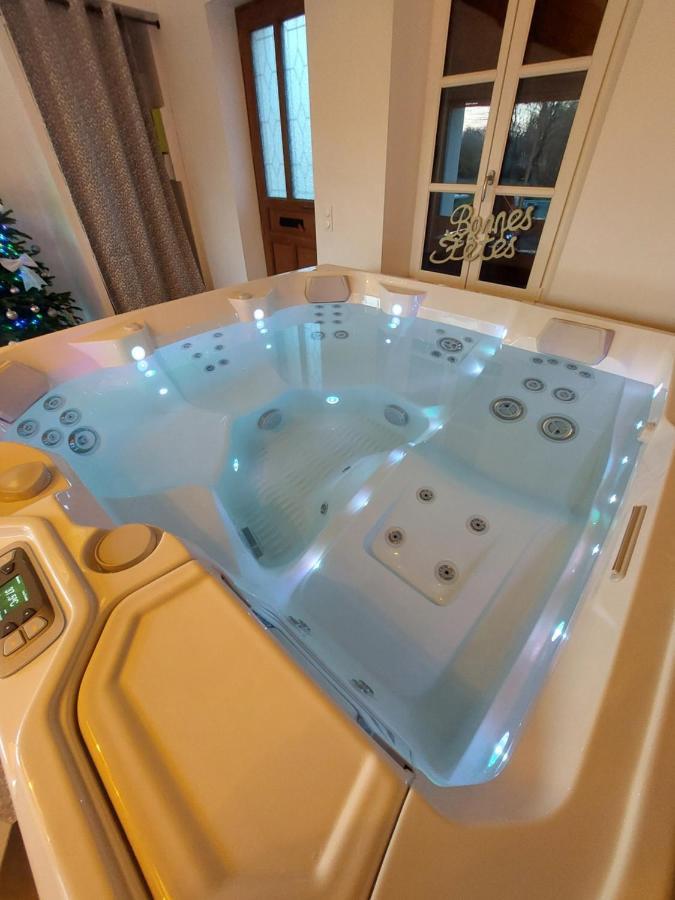 L'Incontournable - Loiret Spa Ladon Eksteriør bilde